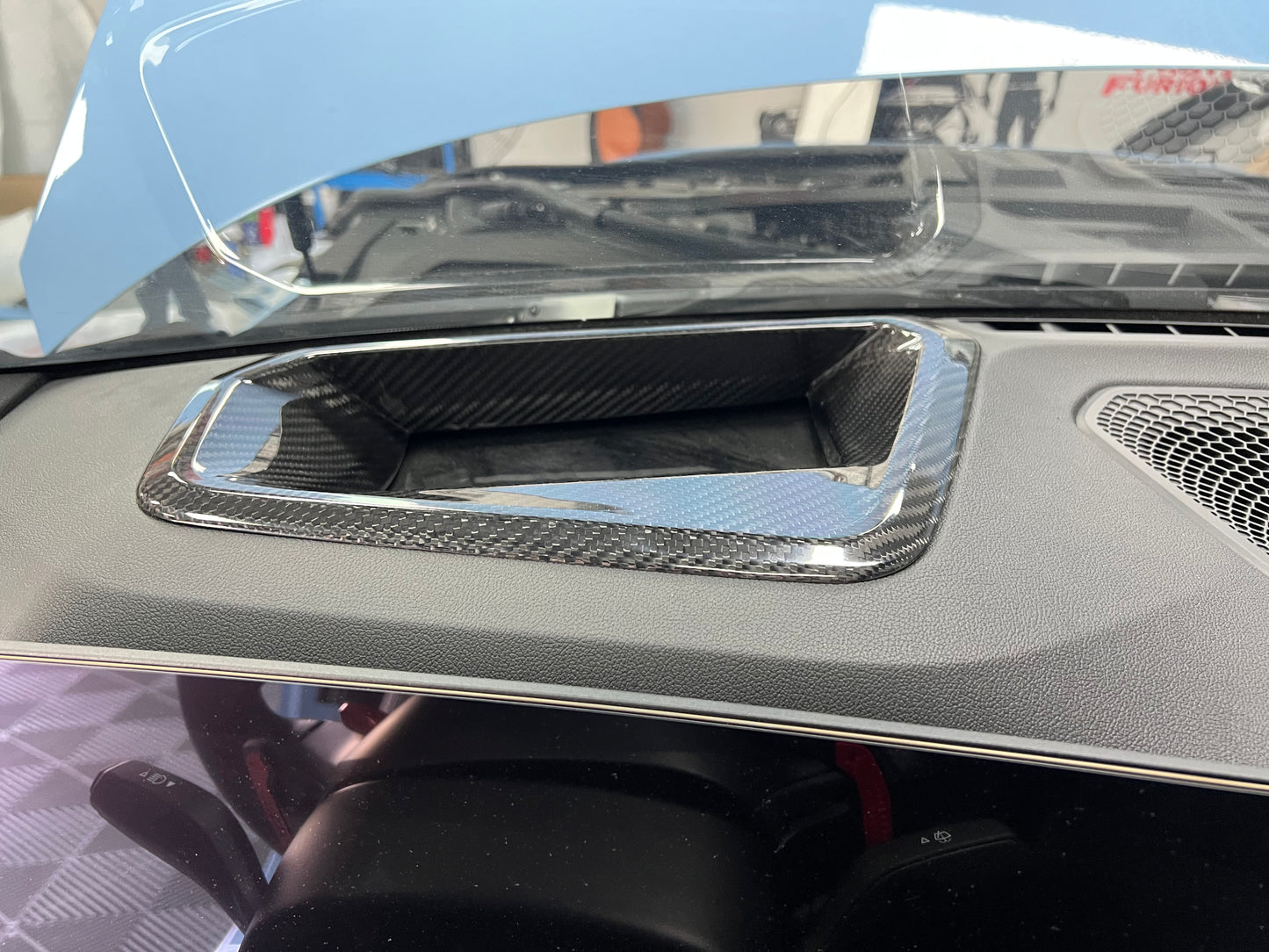 Abdeckung Head Up Display HUD Carbon passend für BMW M2 (G87)